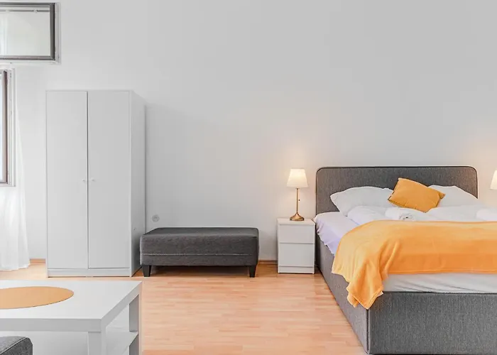 Pleasing 2br Apt. Akh-perfect For Groups Apartment *