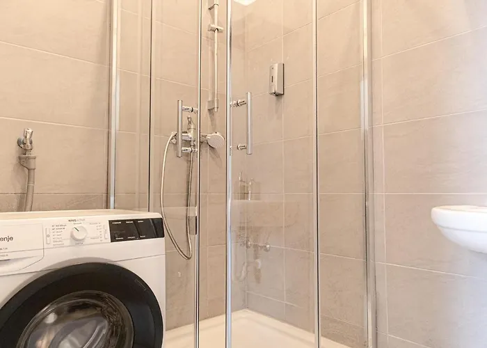 Pleasing 2br Apt. Akh-perfect For Groups Apartment *