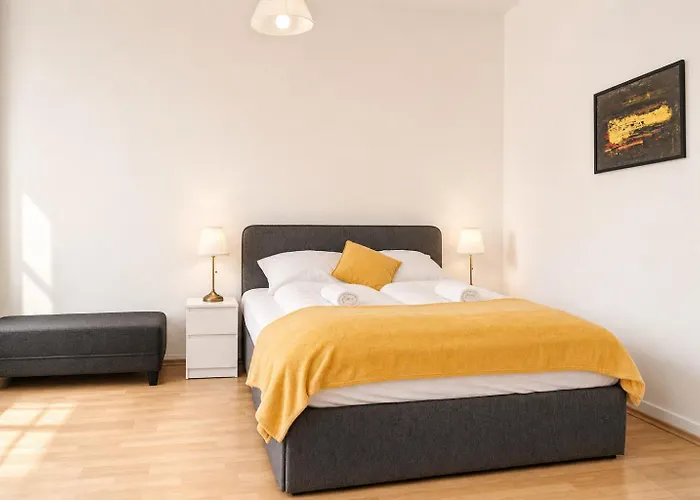 Pleasing 2br Apt. Akh-perfect For Groups Apartment